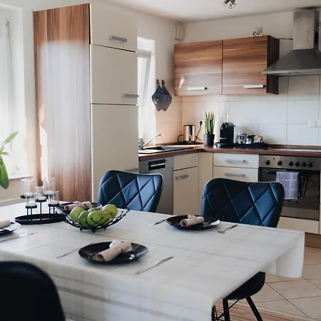 Penthouse Mit Panorama-balkon 3 Schlafzimmer Bis 7 Gaeste Διαμέρισμα
